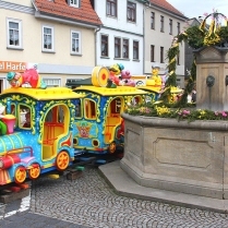Kindereisenbahn um den Marktbrunnen - Bildautor: Matthias Pihan
