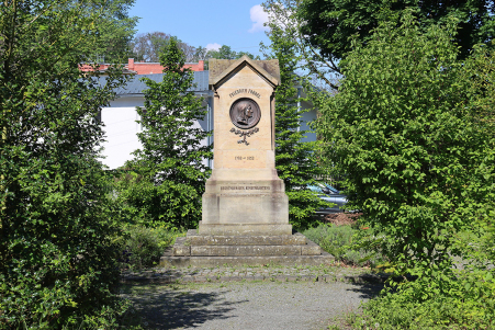 Frbeldenkmal