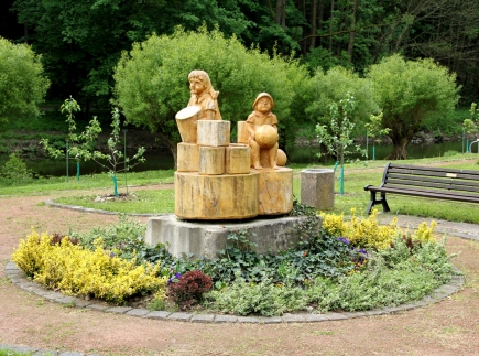 Holzfiguren von Skulpturenkünstler Florian Lindner aus Thälendorf - Bildautor: Matthias Pihan, 04.05.2011