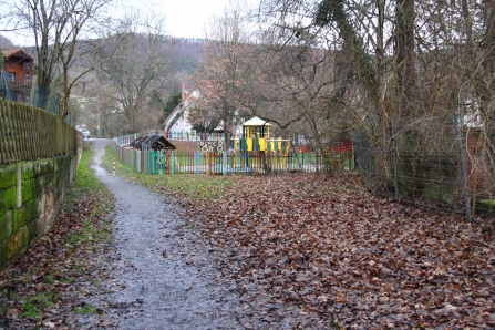 Stelle am Goetheweg, an der die Strae von der Villa Mckel auf den Villenweg treffen sollte.