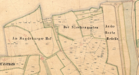 Der Ausschnitt einer Flurkarte von 1868 [1] zeigt den nrdlichen Bereich des heutigen Villenviertels. Die Villa von Carl Friedrich Bernhardt war das einzige Haus (Altrosa) zu dieser Zeit. Weitere folgten in den 1870er Jahren am Mittelweg (Bildmitte) und sind in dieser Karte dnn mit Bleistift eingezeichnet. Rechts die Schwarza mit der parallel verlaufenden Schwarzburger Strae und der Flur An der Rostebrcke. - Bildautor:  LATh - StA Rudolstadt, Karten, Plne, Risse, G3822