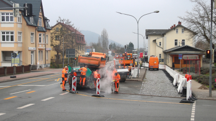 Arbeiten im Kreuzungsbereich Bahnhofstra�e / Wirbacher Stra�e an der Bushaltestelle Bahnhof - Bildautor: Matthias Pihan, 13.04.2026
