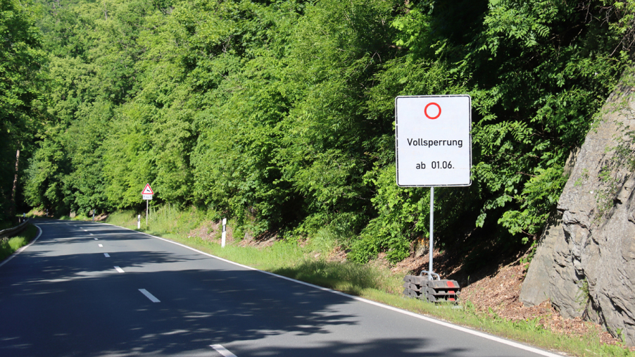 Schwarzatalstra�e am Salus Intrantibus - Bildautor: Matthias Pihan, 27.05.2026