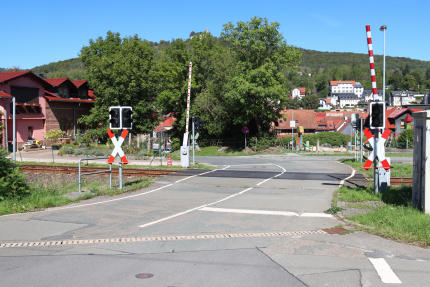 Bahn�bergang Griesbachstra�e - Bildautor: Matthias Pihan, 06.09.2026