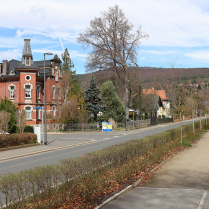 Schwarzburger Stra�e an der Villa Sch�nau - Bildautor: Matthias Pihan, 05.04.2026