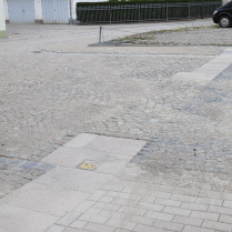 16.06.2023: Markierung der Stelle, wo einst die Stadtmauer verlief und das Mhltor stand - Bildautor: Matthias Pihan