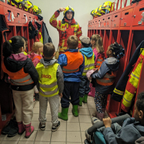 Besuch der Vorschler bei der Feuerwehr Bad Blankenburg - Bildautor: Jacqueline Weileder