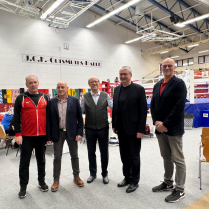 Andrew Colbourne (DBV-Jugendwart), Jens Wagner (TBV-Prsident), Lutz Grau, Marko Wolfram (Landrat Saalfeld-Rudolstadt) und Thomas Schubert (Brgermeister Bad Blankenburg)