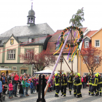Maibaumsetzen