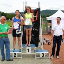 Siegerehrung der weiblichen Gewinner des 20-km-Laufs - Bildautor: Matthias Pihan