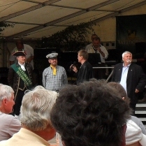 Begrung durch Dr.Rgner, Herr Hofmann, Bierknig und Charly Betz - Bildautor: Hans-Peter Huth