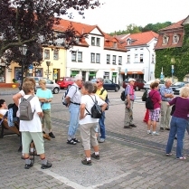 Die Bad Blankenburger Wandergruppe (Tour 3) trafen sich auf dem Marktplatz. - Bildautor: Matthias Pihan