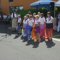 Die Lavendelkinder der Frbel-Grundschule - Bildautor: Hans-Peter Huth