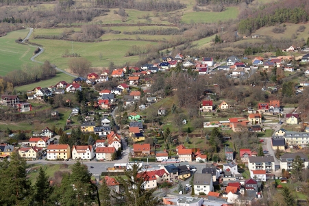 Blick vom Beulwitzfelsen zum Anger und zum Lbichen