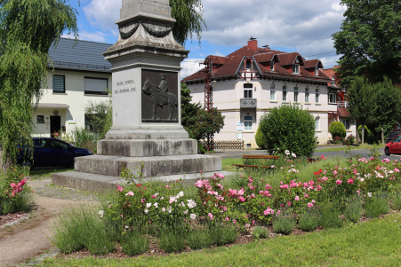 Am Georgdenkmal